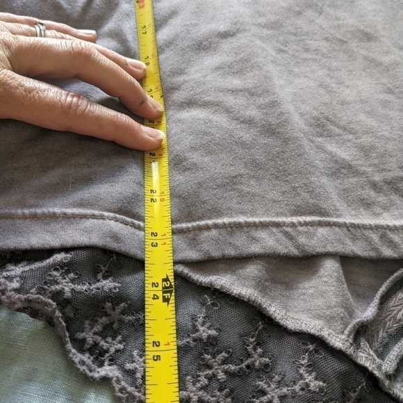 DANTELLE Asymmetrical Lace Long Sleeve Tee S - Picture 11 of 12